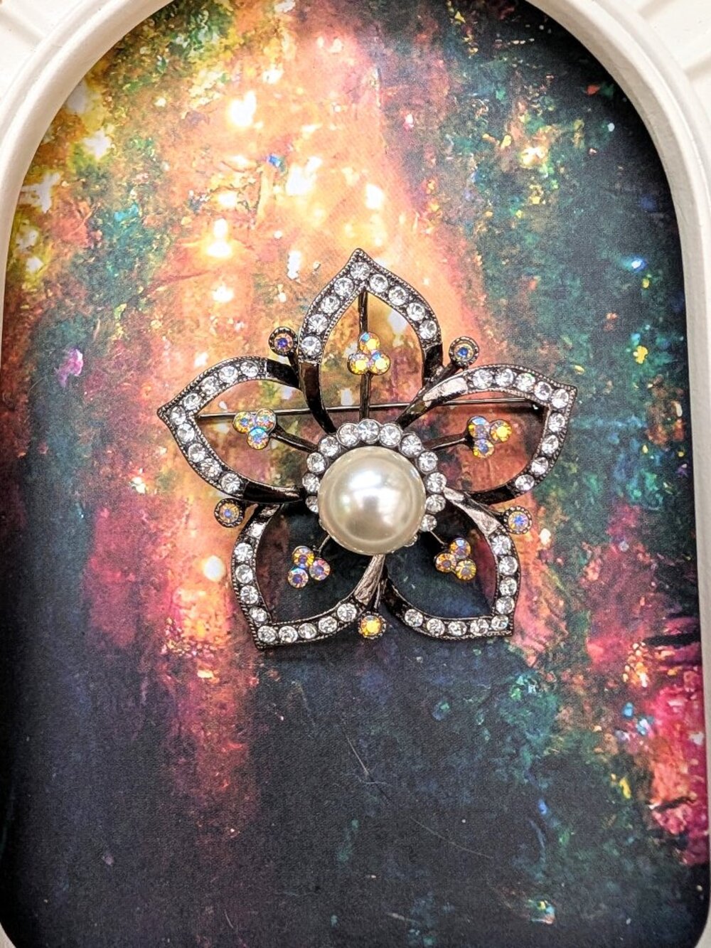 Vintage aurora borealis rhinestone & pearl bead flower brooch, gunmetal black